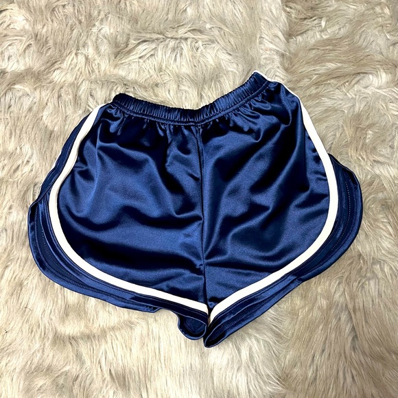 Sport shorts - Picture 2 of 3